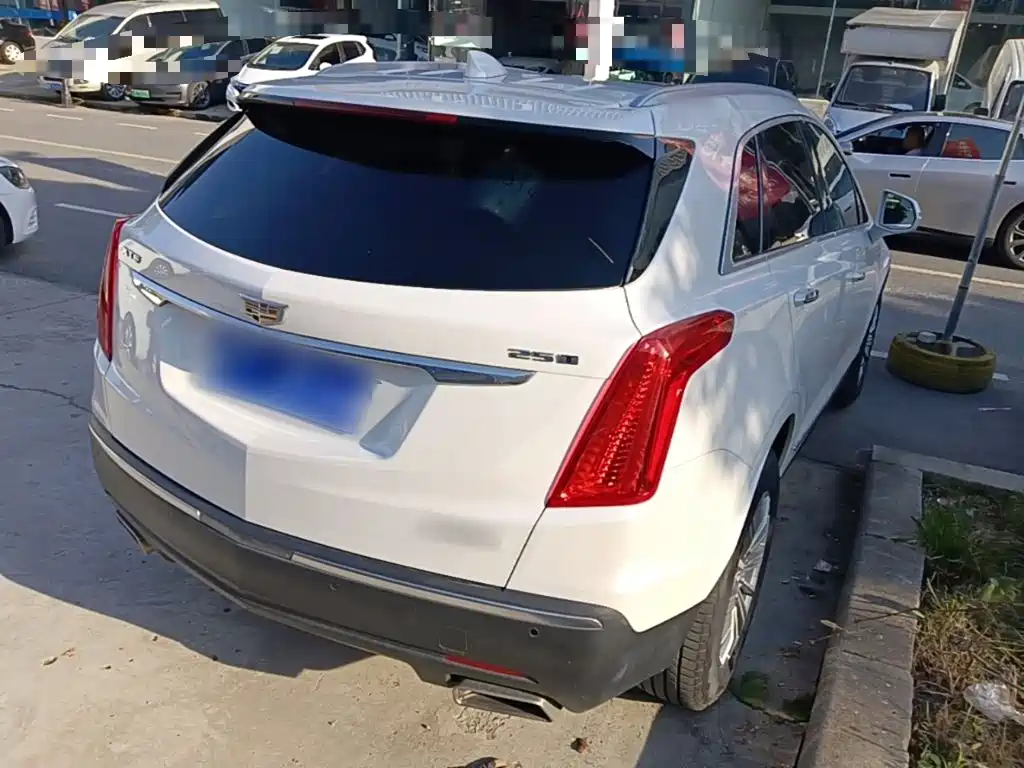 Cadillac XT5 — миниатюра 7