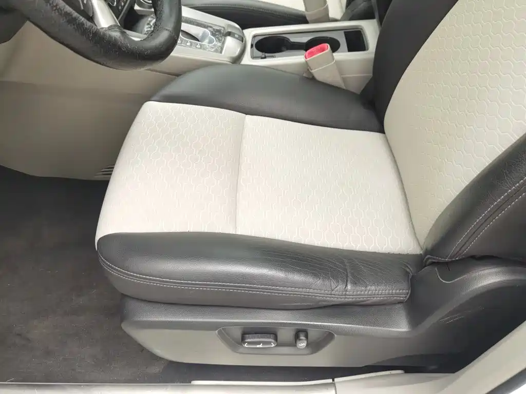 Chevrolet Captiva — миниатюра 20