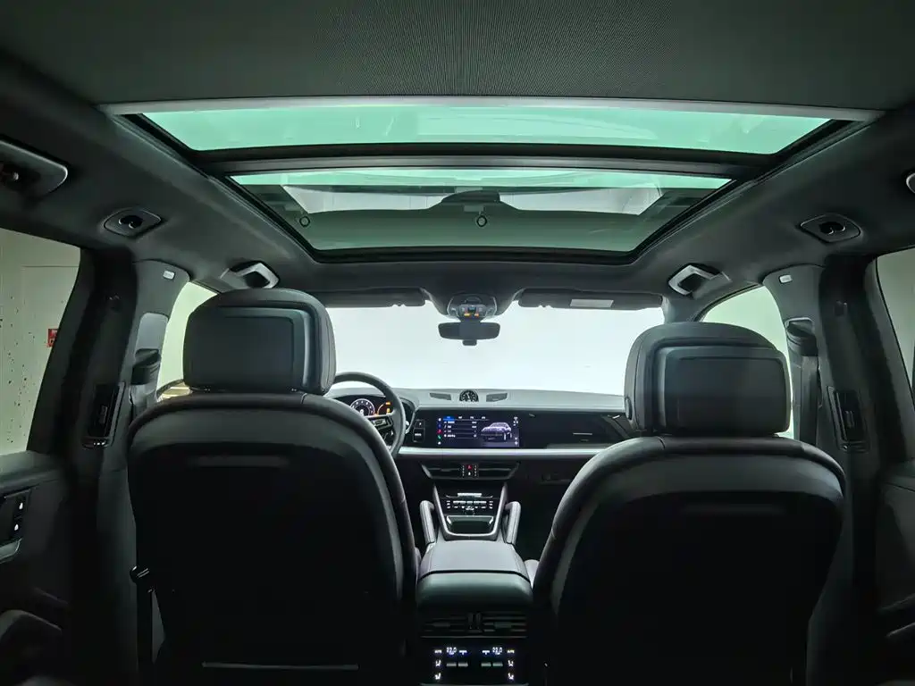 Porsche Cayenne — миниатюра 16