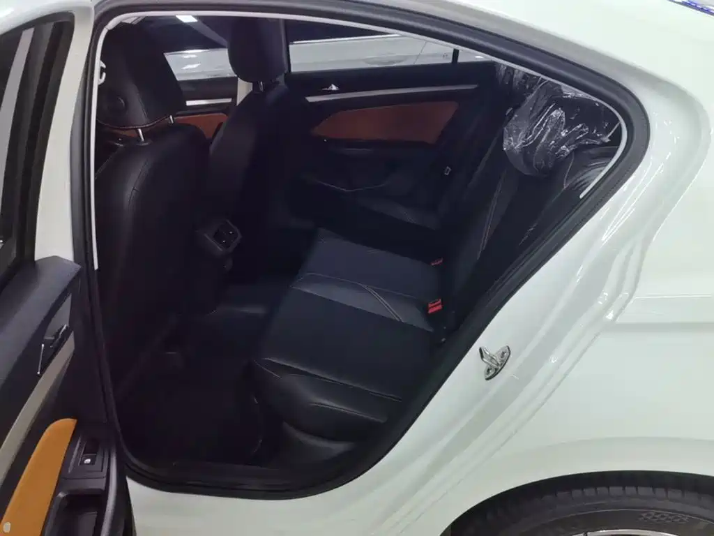 Volkswagen Bora — миниатюра 17