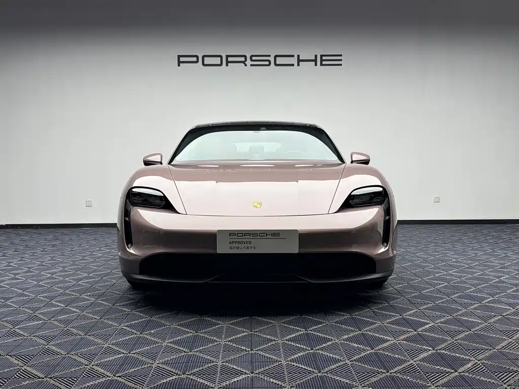Porsche Taycan — миниатюра 11