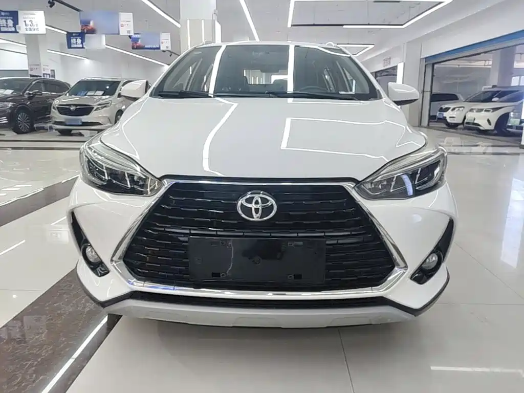 Toyota Yaris L — миниатюра 3