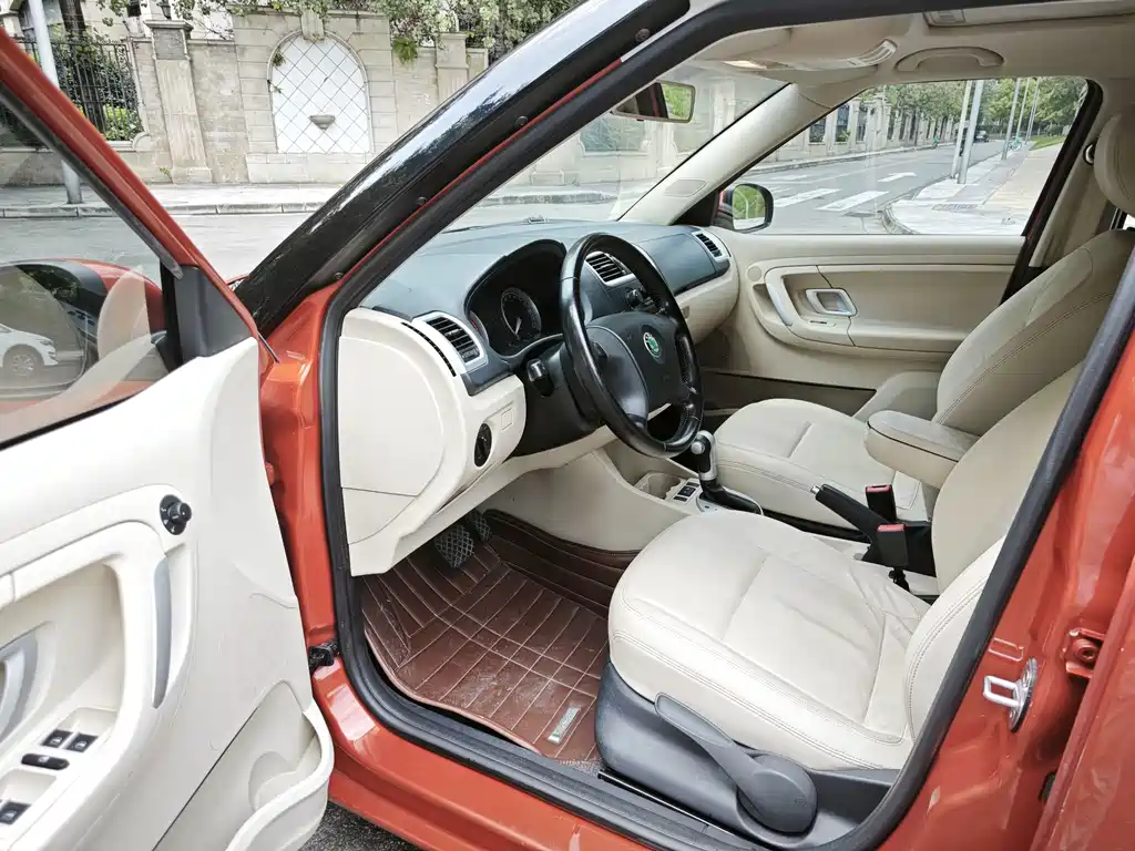 Skoda Fabia — миниатюра 12
