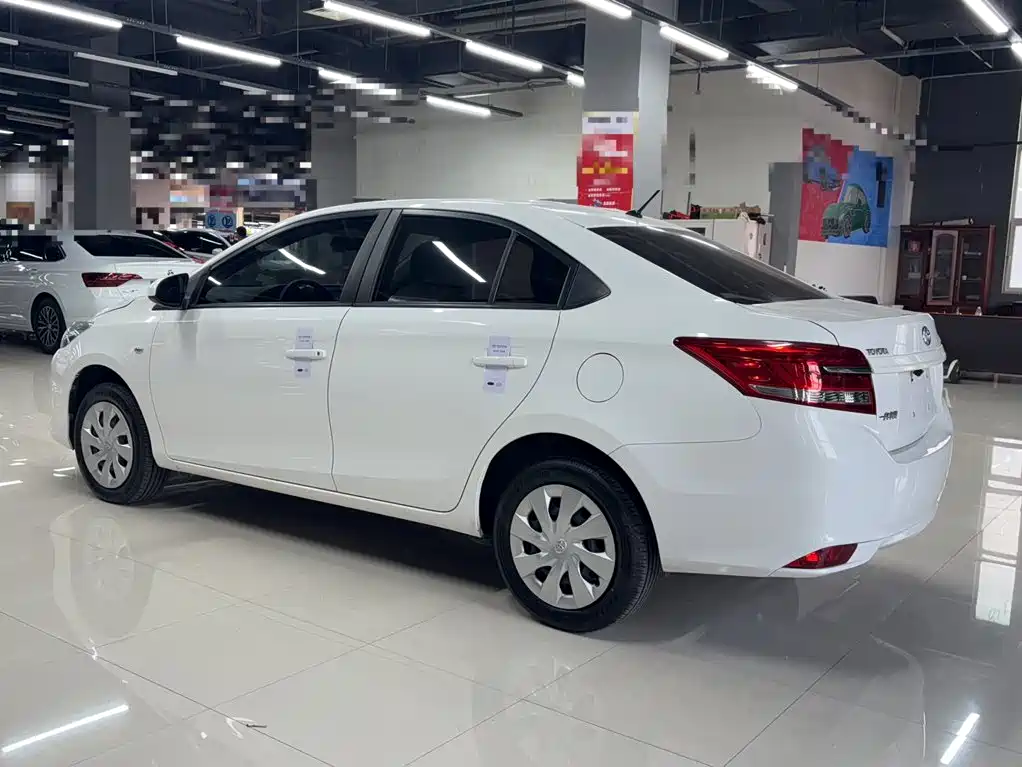 Toyota Vios — миниатюра 9
