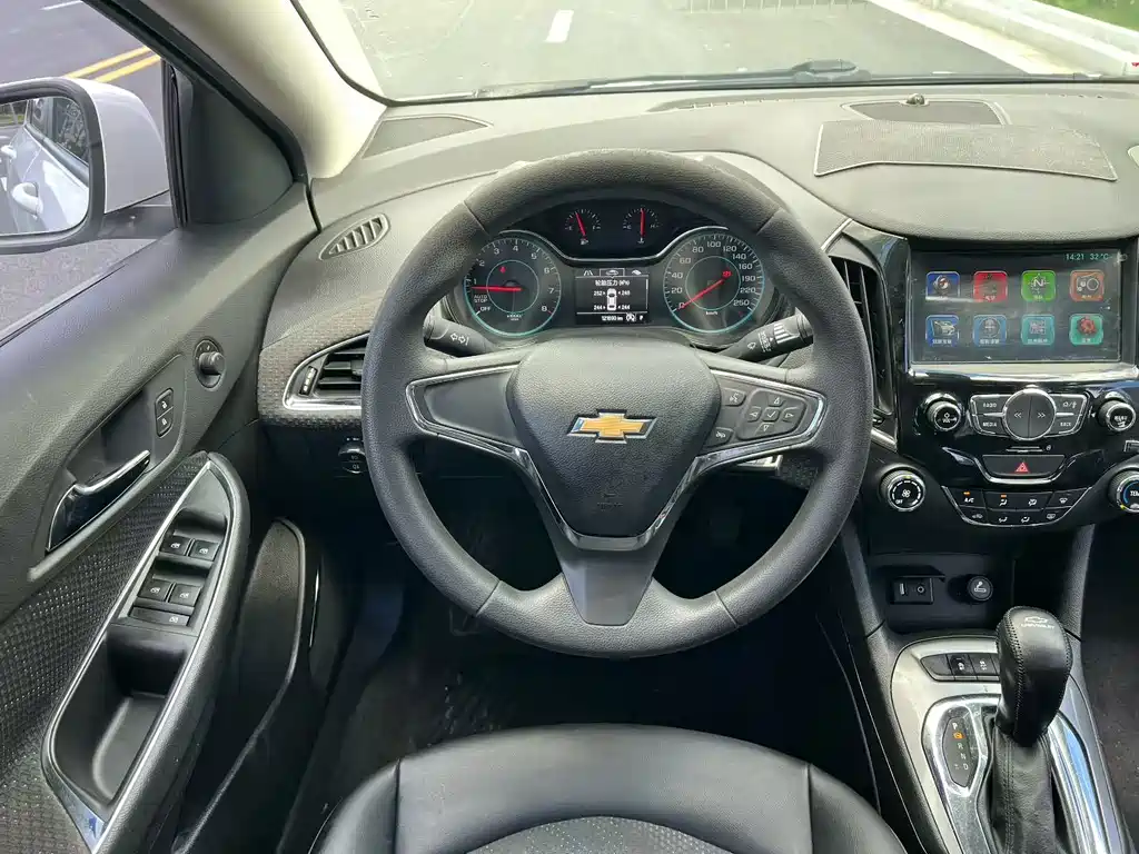 Chevrolet Cruze — миниатюра 9
