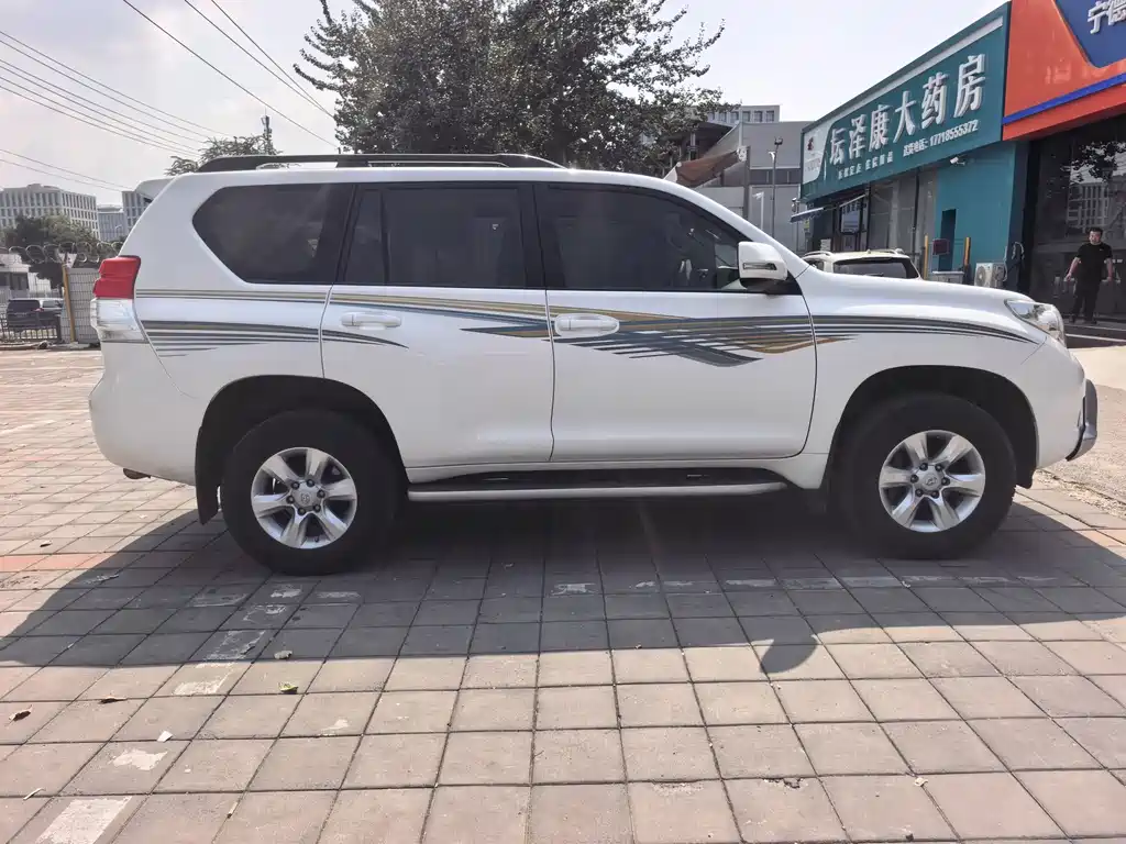 Toyota Prado — миниатюра 8