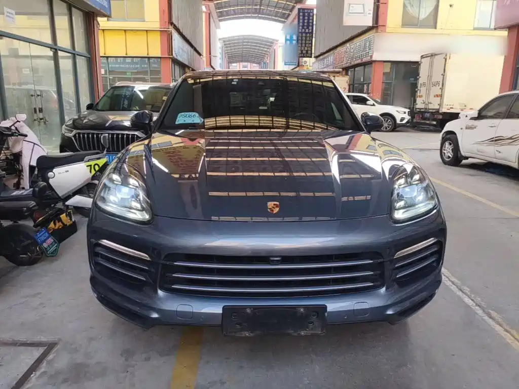 Porsche Cayenne — миниатюра 3