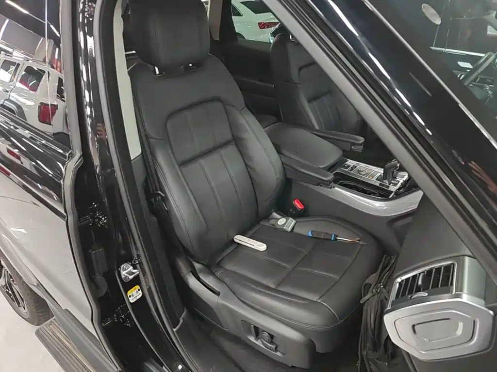 Land Rover Sport PHEV — миниатюра 25