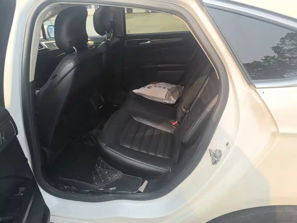 Ford Mondeo — миниатюра 17