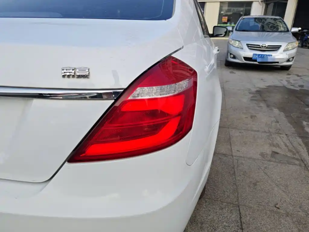 Geely Emgrand — миниатюра 8