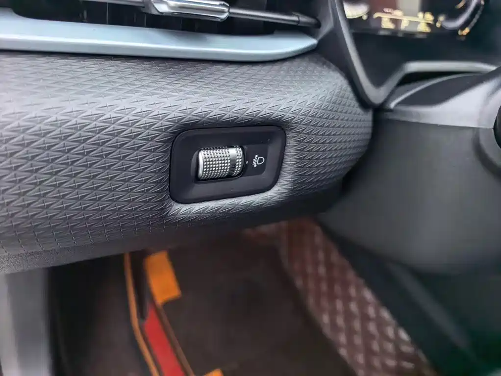 Geely Emgrand — миниатюра 11