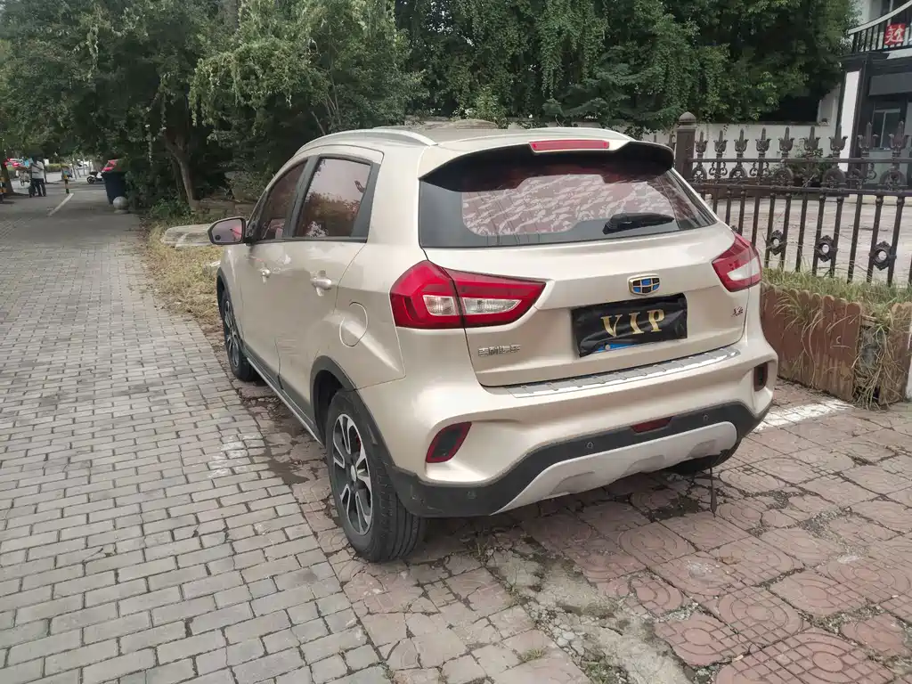 Geely Vision X3 — миниатюра 3