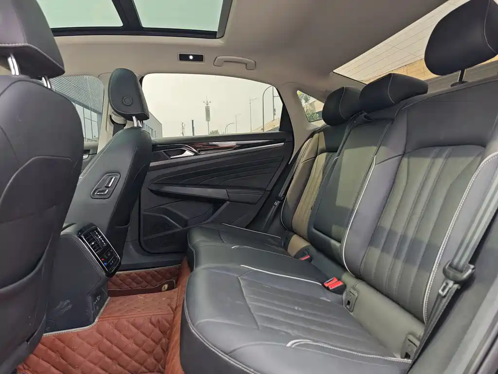Volkswagen Passat — миниатюра 6