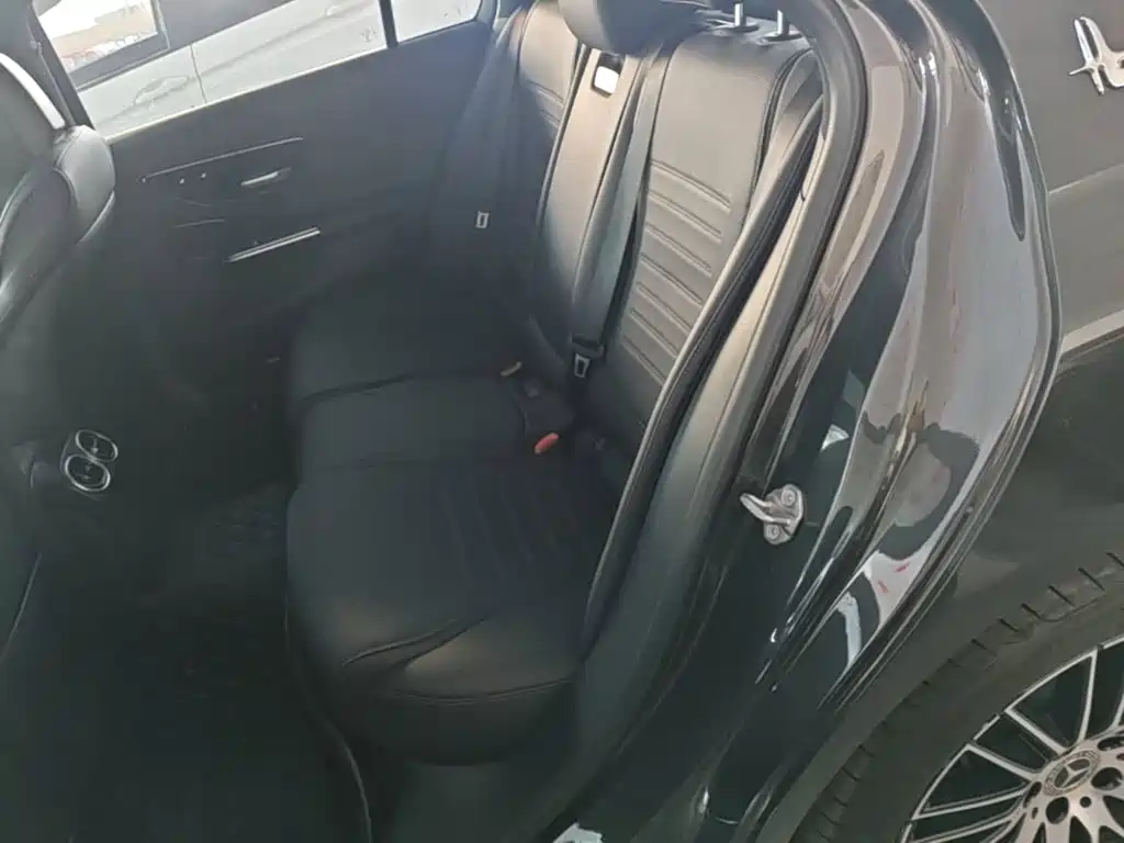 Mercedes-Benz C-Class — миниатюра 17