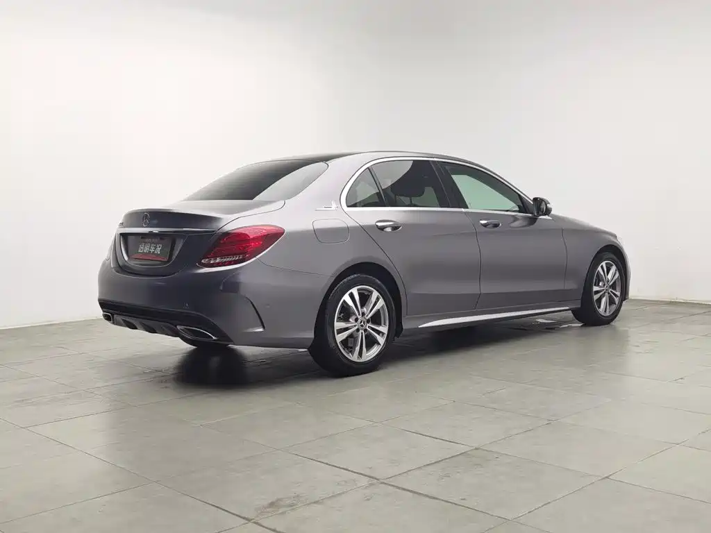 Mercedes-Benz C-Class — миниатюра 2