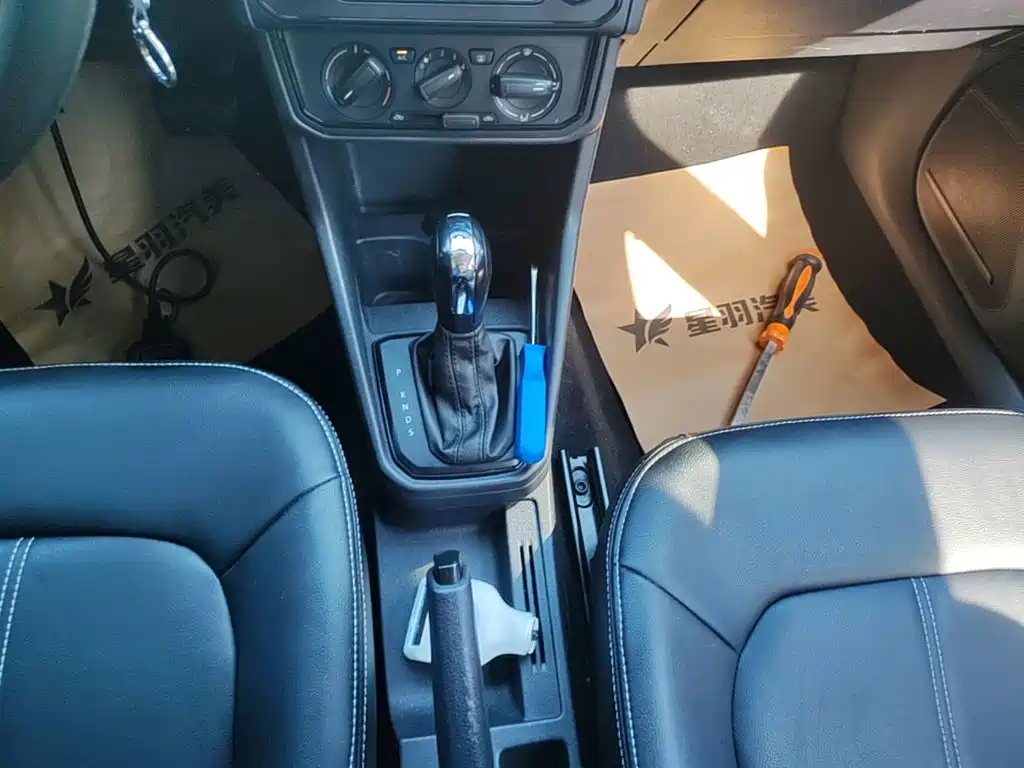 Volkswagen Jetta — миниатюра 14