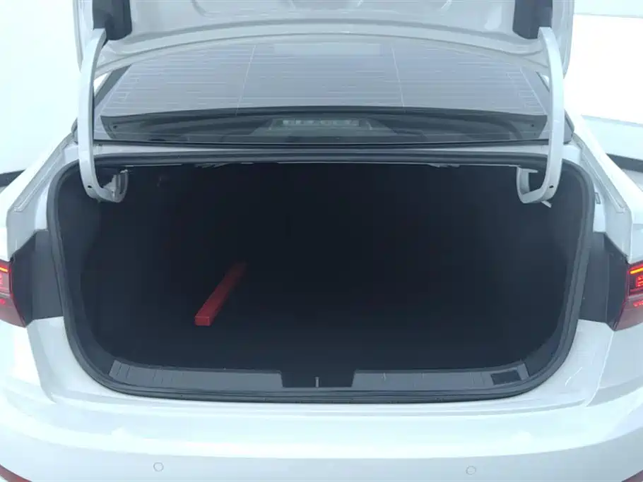 Volkswagen Sagitar 2021 280TSI DSG
