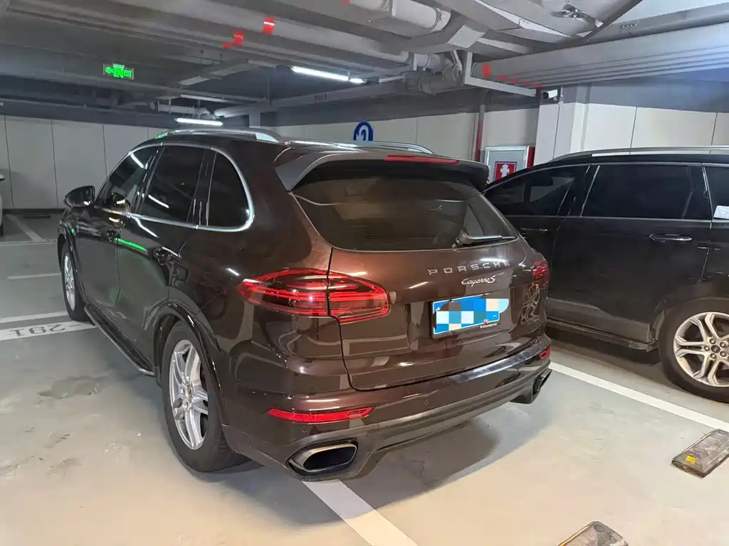 Porsche Cayenne — миниатюра 5