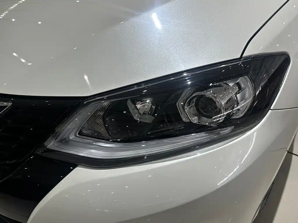 Nissan Tiida 2021 1.6L CVT