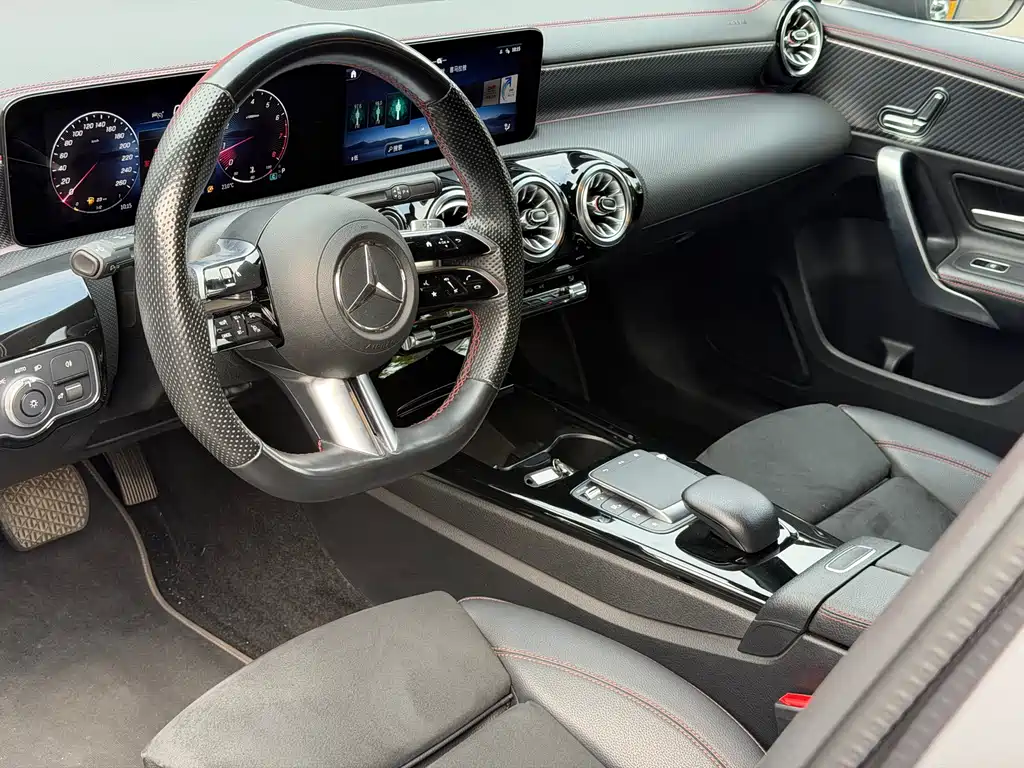 Mercedes-Benz A-Class — миниатюра 5