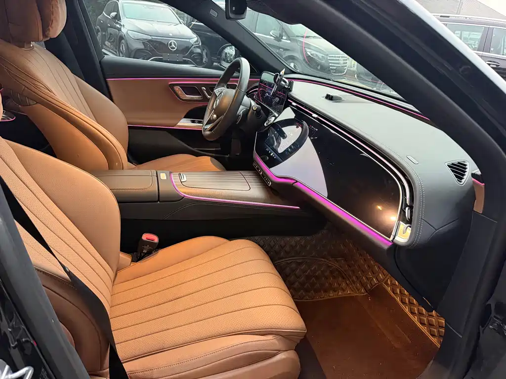 Mercedes-Benz E-Class — миниатюра 18