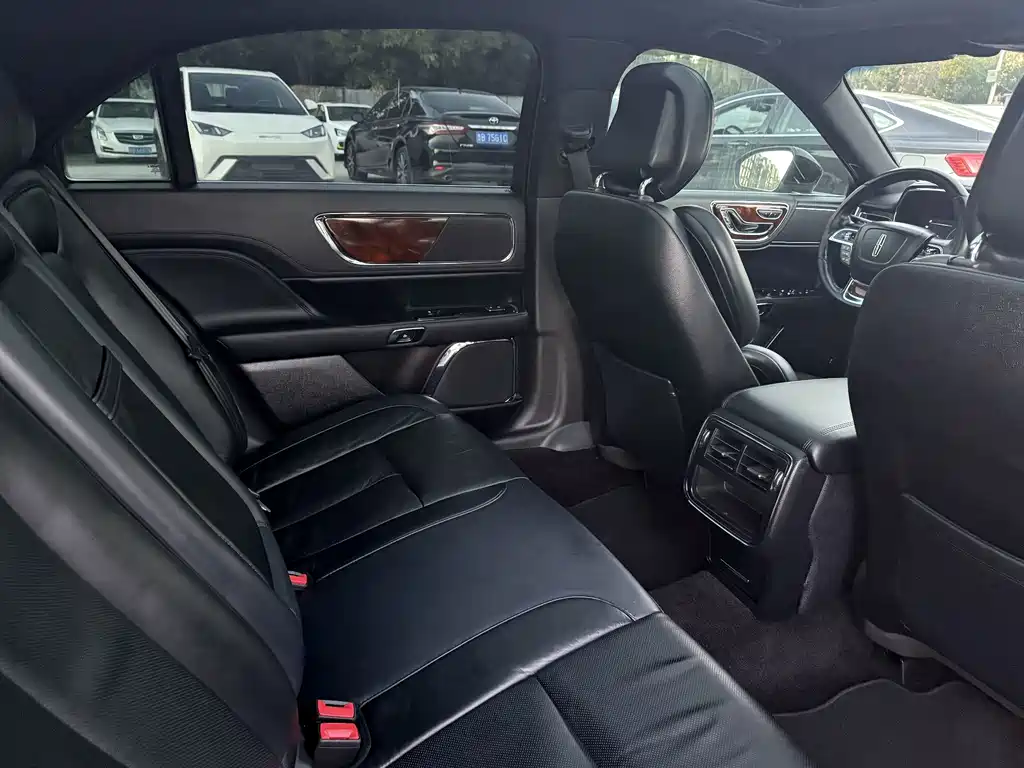 Lincoln Continental — миниатюра 7
