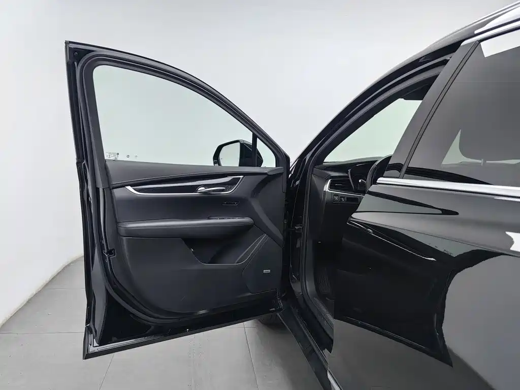 Cadillac XT5 — миниатюра 8