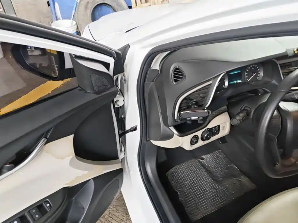 Buick Excelle — миниатюра 16
