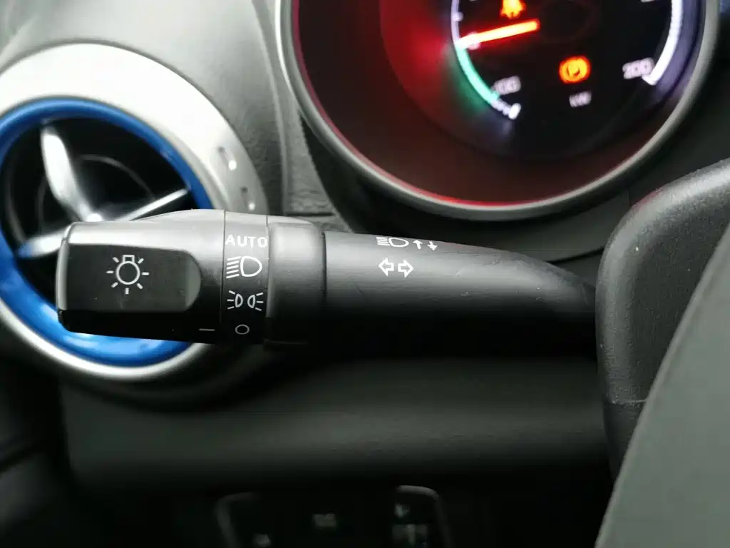 BYD Yuan EV — миниатюра 21