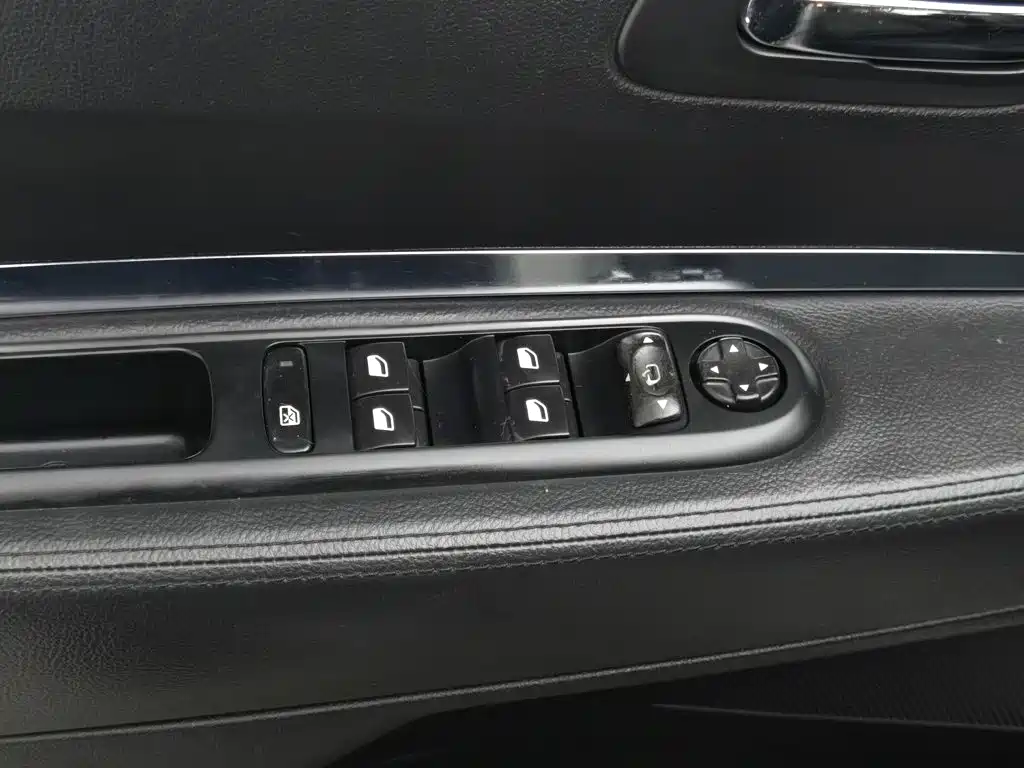 Peugeot 3008 — миниатюра 9