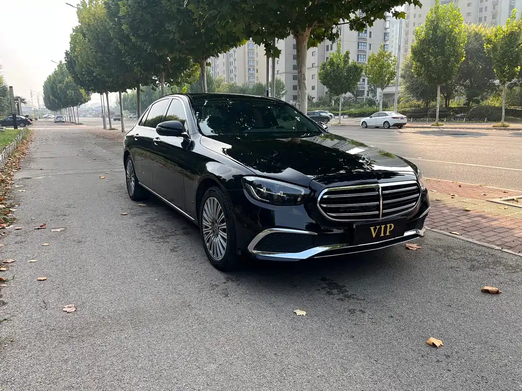 Mercedes-Benz E-Class — миниатюра 2
