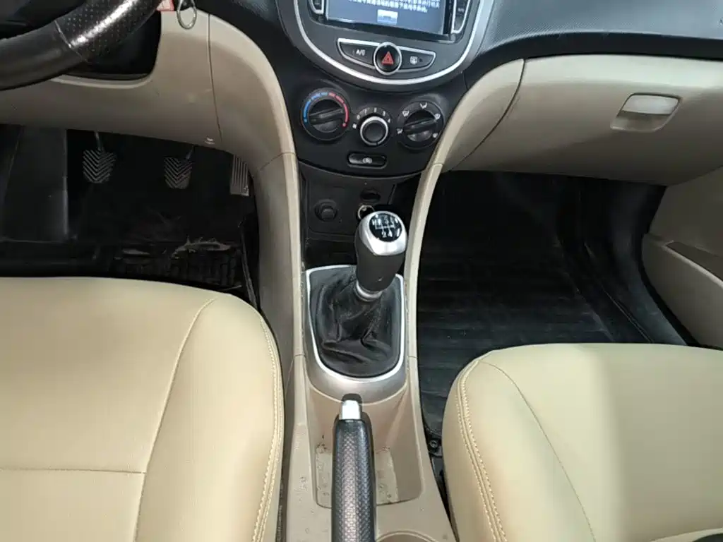 Hyundai Verna — миниатюра 14
