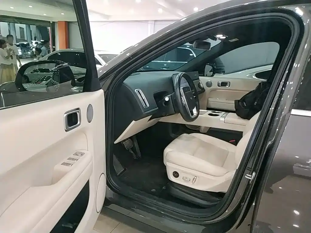 Li Auto Li L6 — миниатюра 16