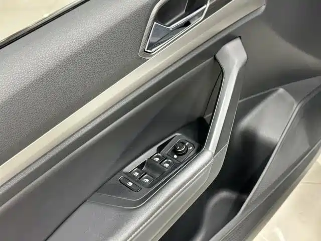 Volkswagen Lavida — миниатюра 19