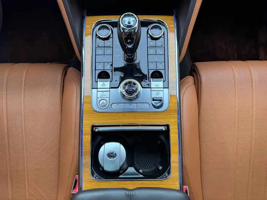 Bentley Flying Spur — миниатюра 23
