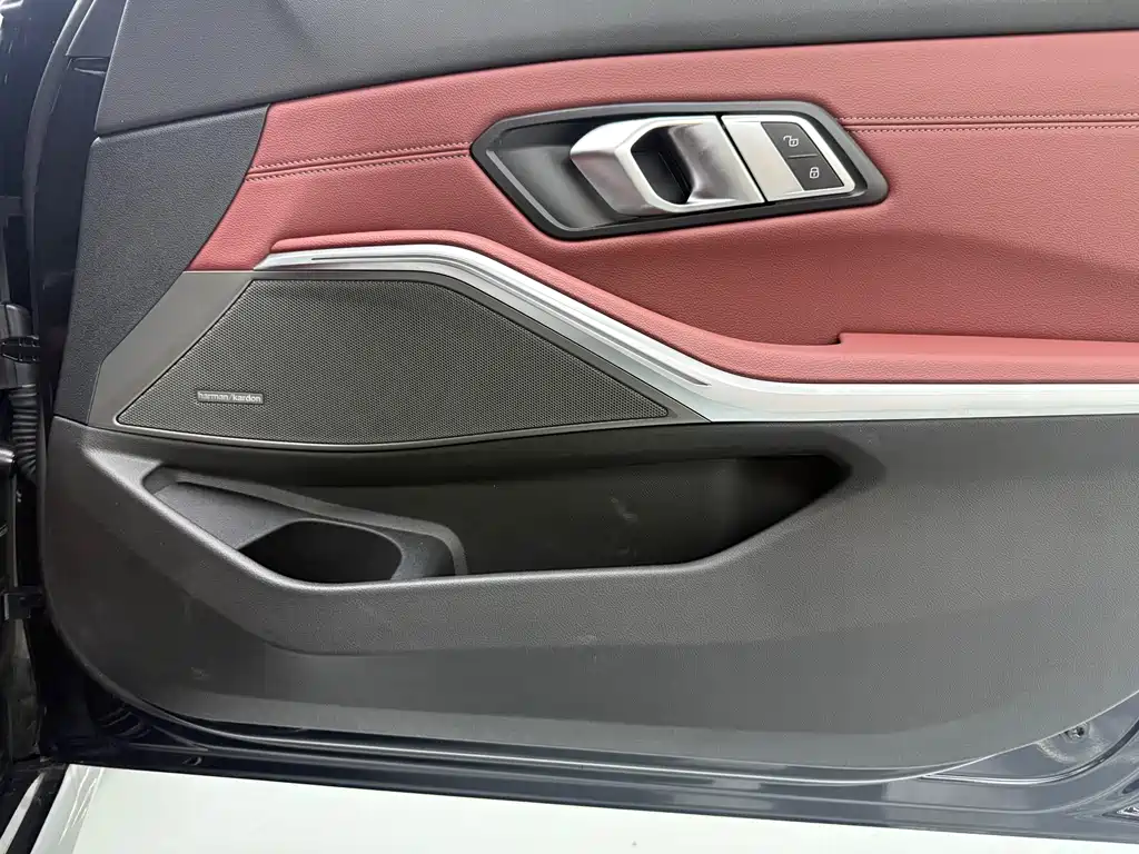 BMW 3 Series — миниатюра 21