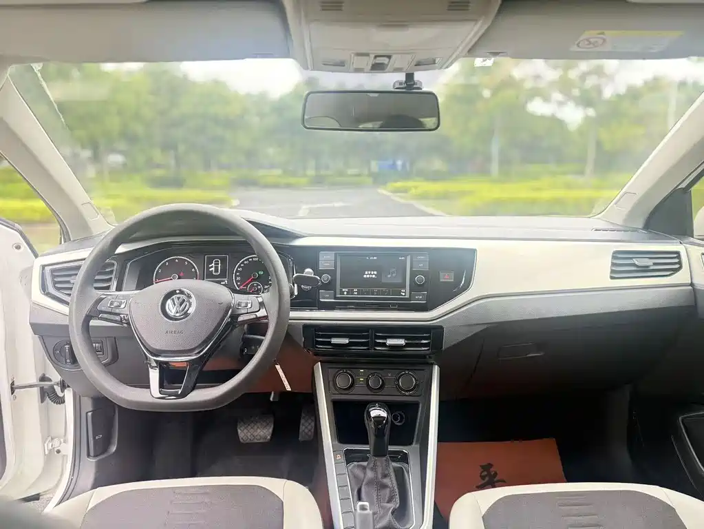 Volkswagen Polo — миниатюра 9