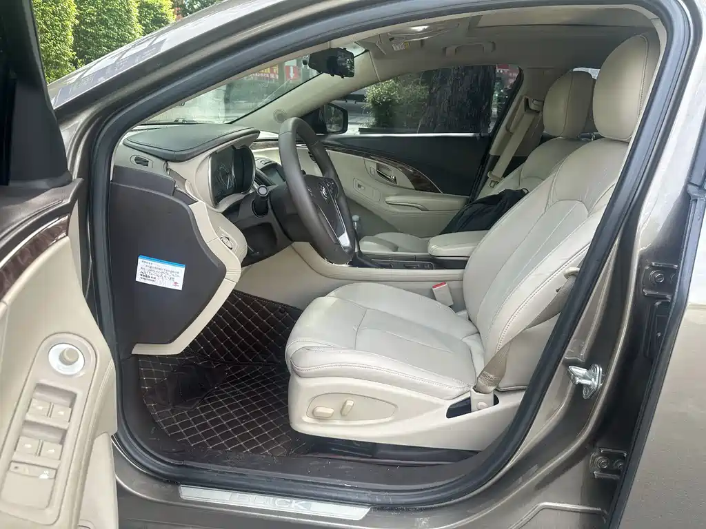 Buick LaCrosse — миниатюра 5