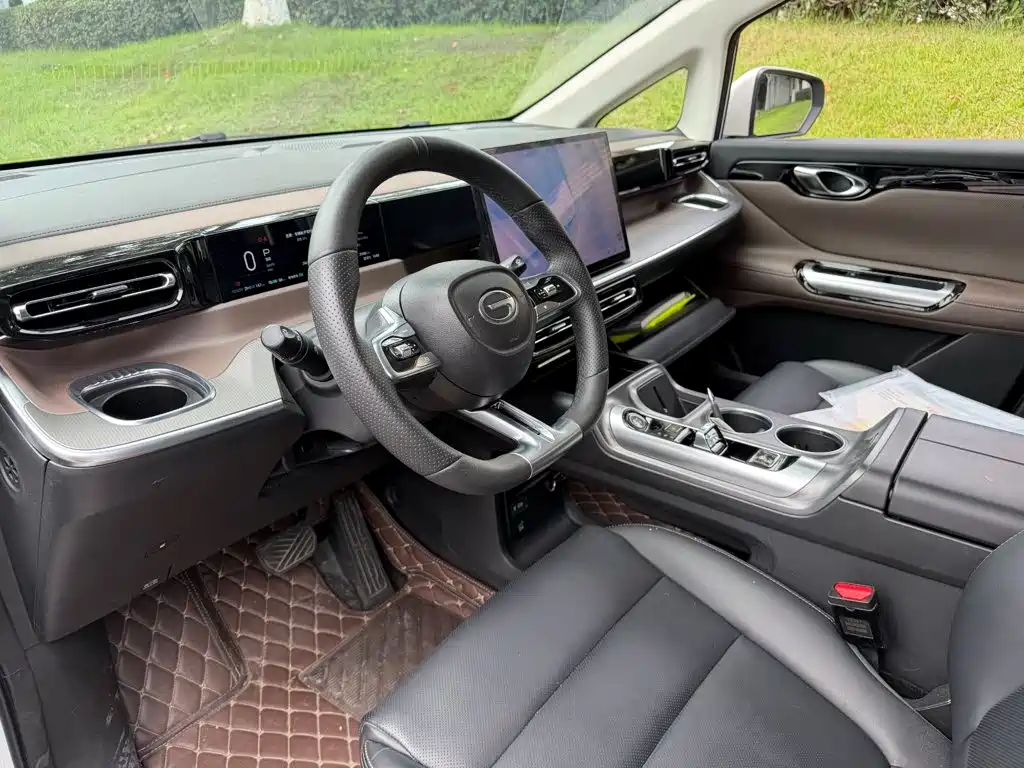 GAC Motor Trumpchi E8 PHEV — миниатюра 7