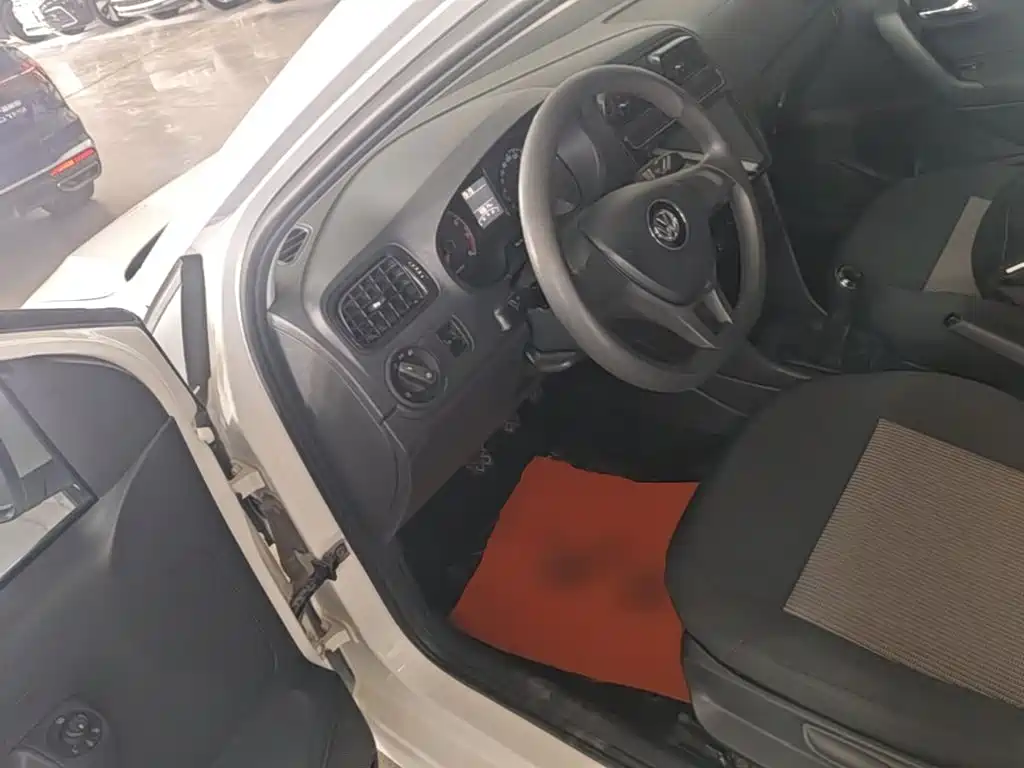 Volkswagen Polo — миниатюра 16
