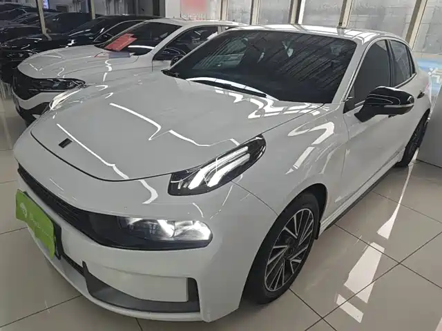 2022 Lynk & Co 03