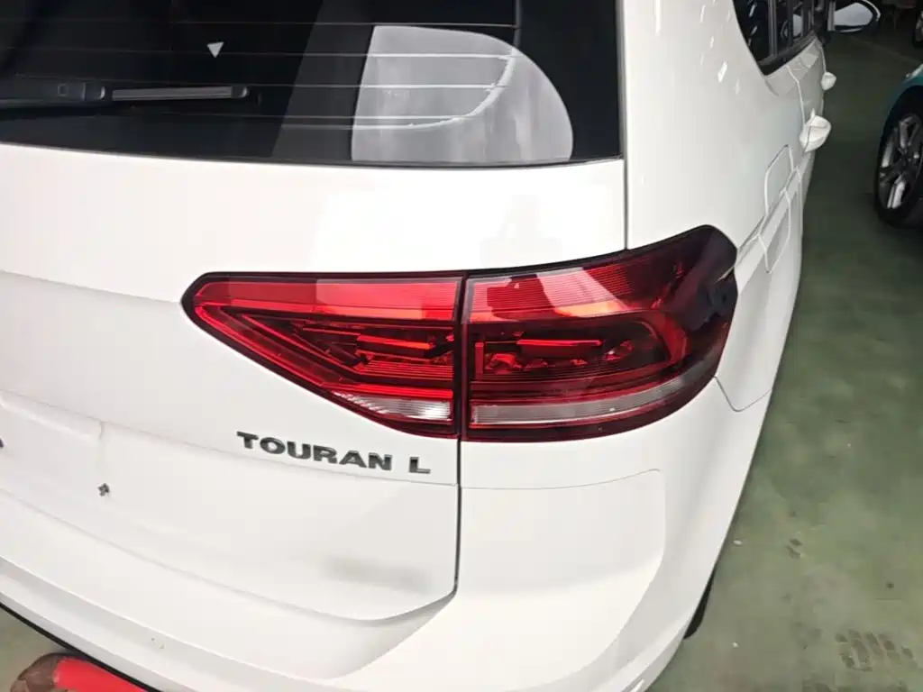 Volkswagen Touran — миниатюра 8