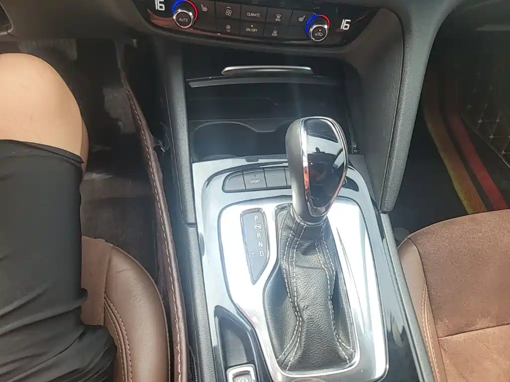 Buick Regal — миниатюра 14