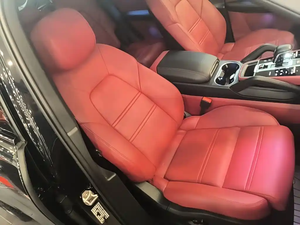 Porsche Cayenne — миниатюра 25