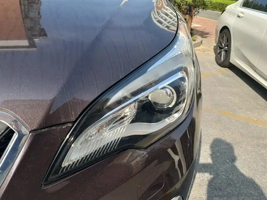 Buick Envision Plus — миниатюра 5