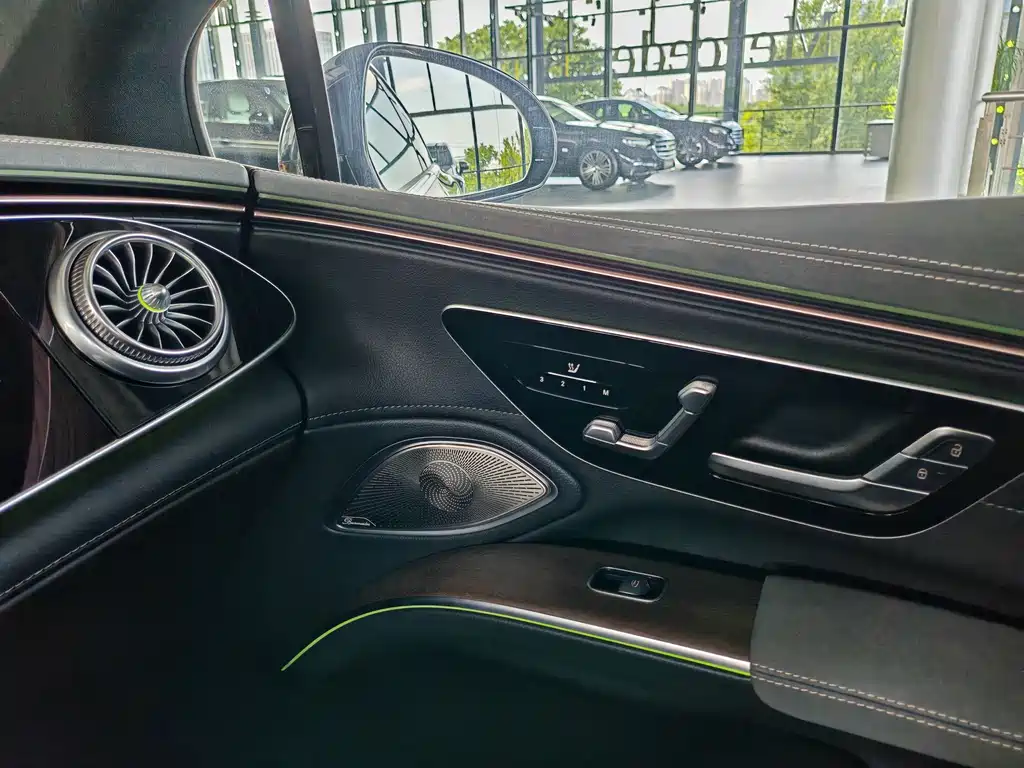 Mercedes-Benz EQS — миниатюра 15