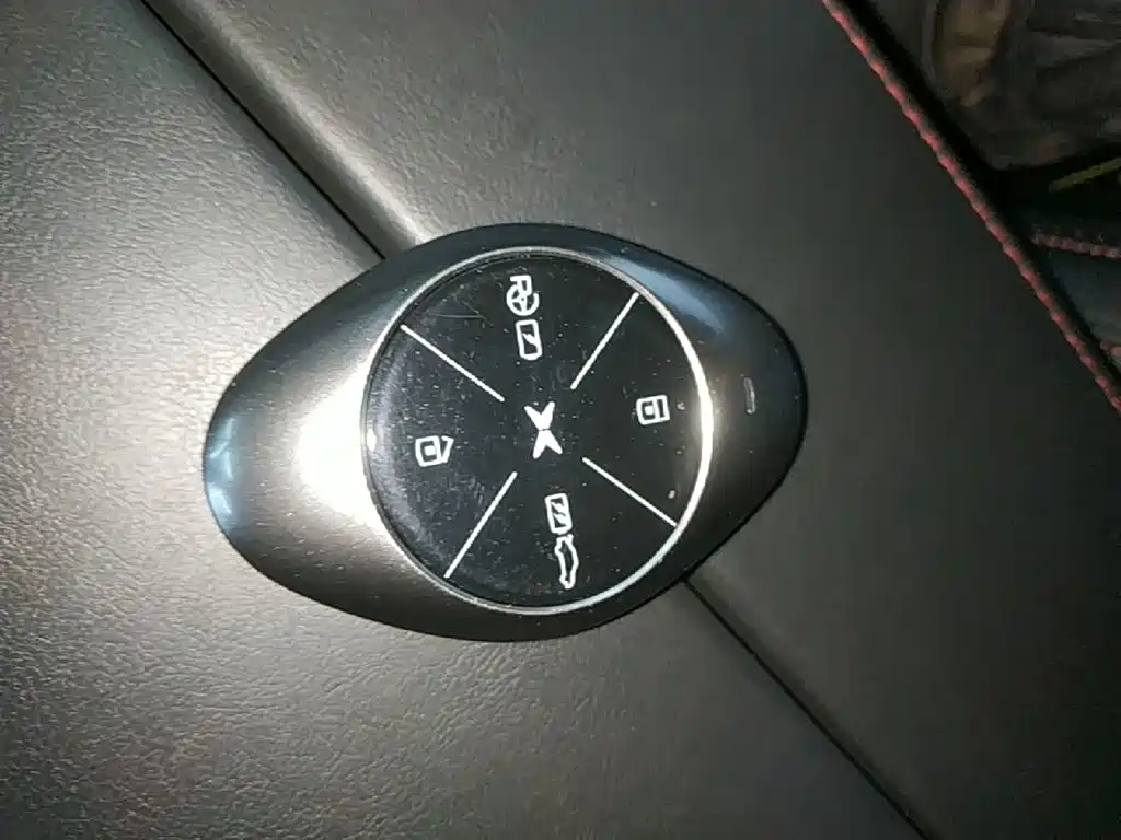 XPeng P7 — миниатюра 9
