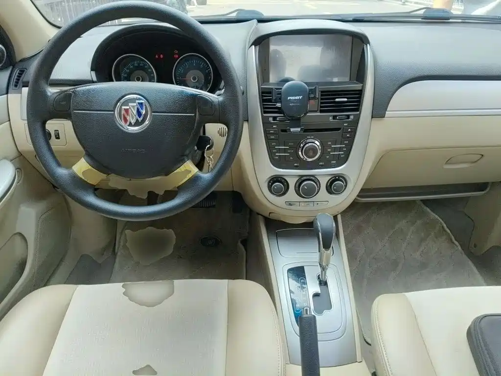 Buick Excelle — миниатюра 10