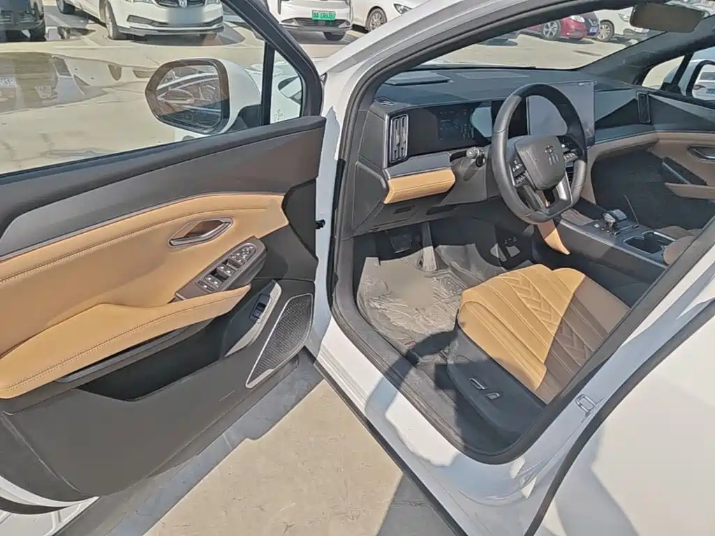 BYD L DM-i — миниатюра 16