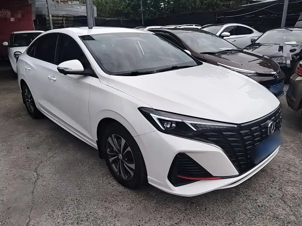 Changan Eado — миниатюра 4